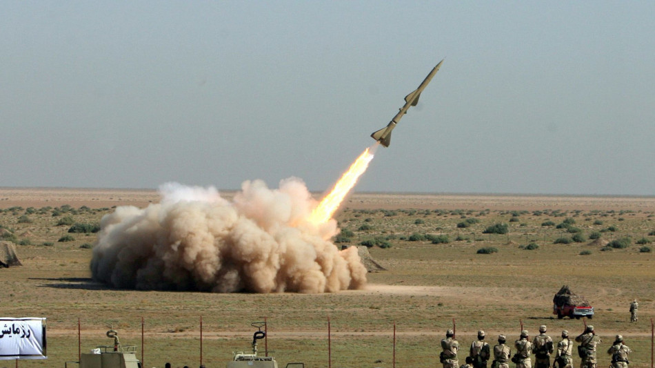 Media Iran, 'esercito lancia operazione decisiva contro obiettivi Usa'
