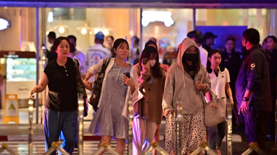 Tr&ecirc;s mortos em tiroteio em grande shopping de Bangcoc