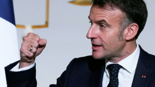 Macron acusa EUA de desrespeitar normas internacionais