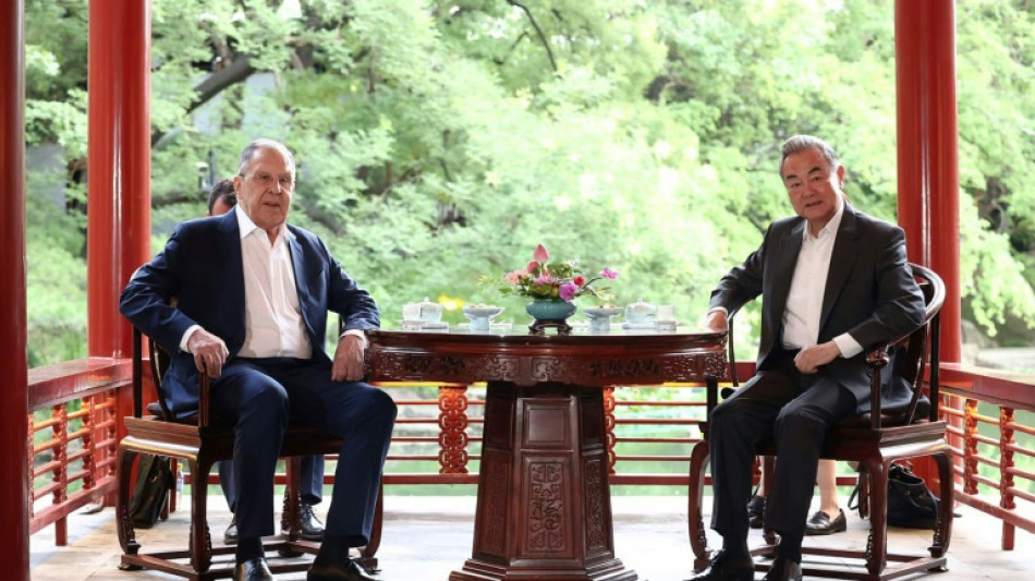 China destaca valor estratégico de sua relação com a Rússia