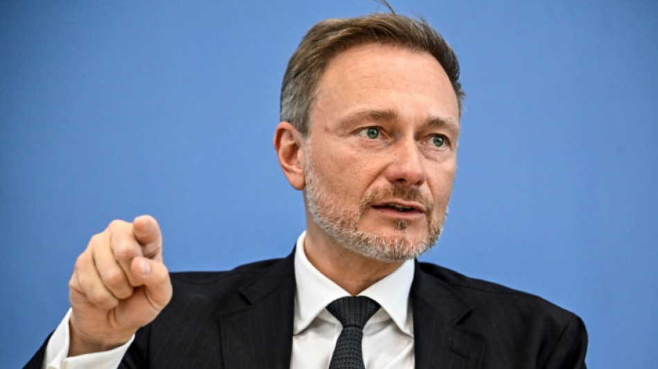 Regierung bringt Rechtsgrundlage f&uuml;r Einschnitte beim Elterngeld auf den Weg