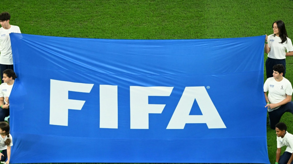 Spielvermittler vs. Verb&auml;nde: R&uuml;ckschlag f&uuml;r FIFA und DFB