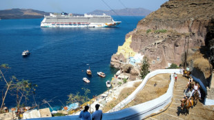 Grécia começa a cobrar taxa de passageiros de cruzeiros em Santorini e Mykonos