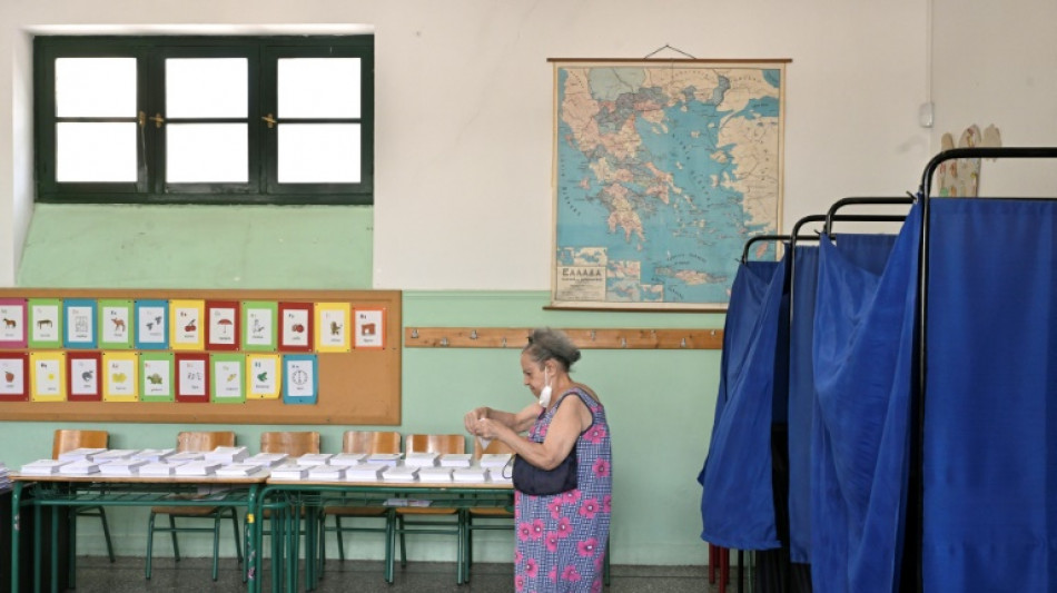 Gr&egrave;ce: la droite de Mitsotakis largement en t&ecirc;te des &eacute;lections 