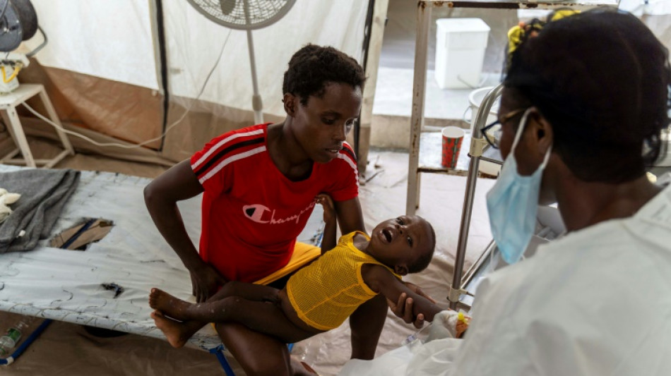 La falta de vacunas contra el c&oacute;lera fuerza a la OMS a recomendar una sola dosis