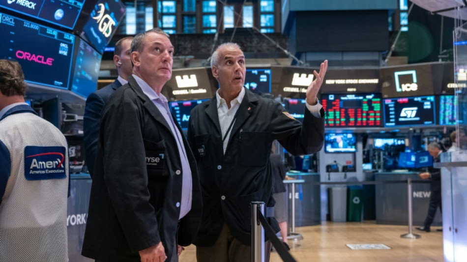 Wall Street termine en baisse, prises de b&eacute;n&eacute;fices sur un march&eacute; sans entrain