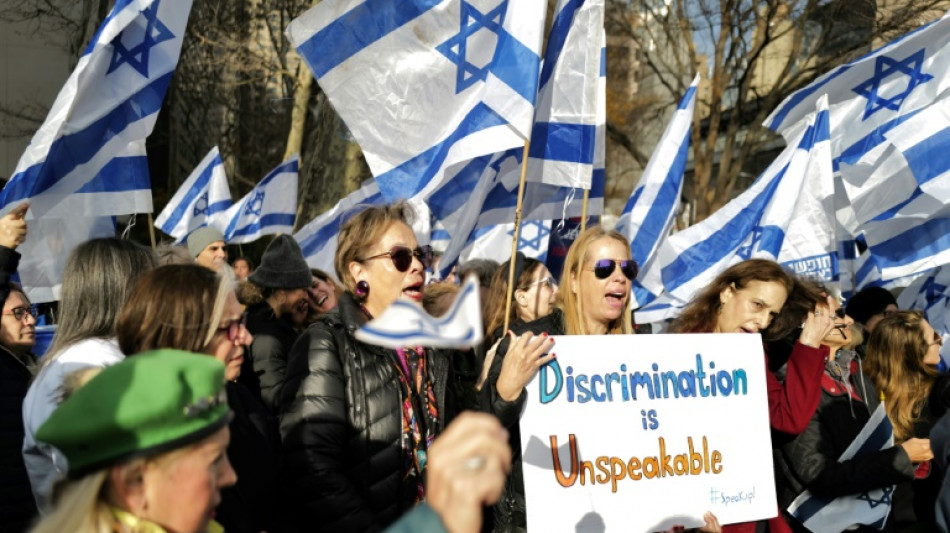 Demonstranten fordern vor UN-Sitz Solidarit&auml;t mit von Hamas misshandelten Frauen