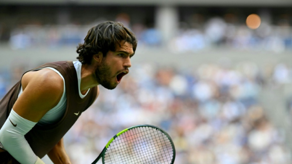Defending champion Alcaraz reaches last 16 at US Open