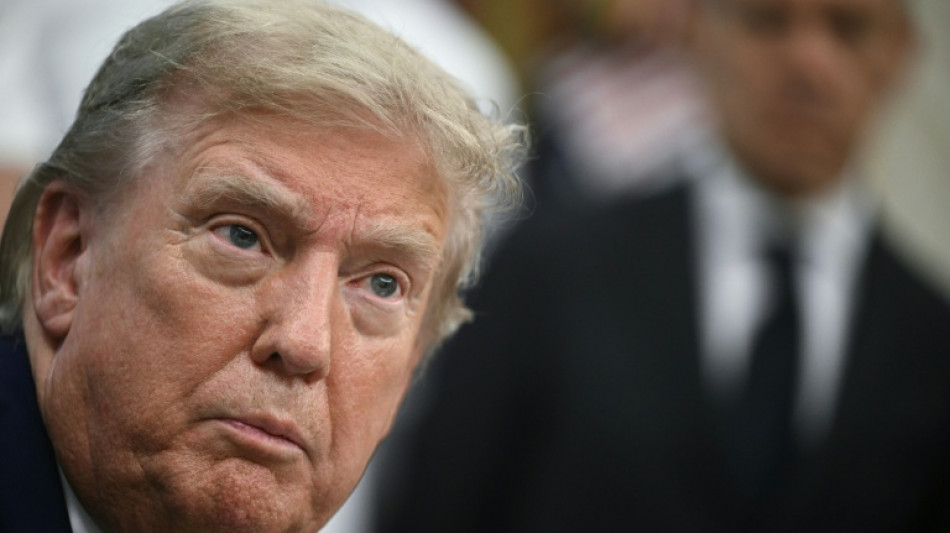 'Talvez eu faça, talvez não', diz Trump sobre ataques ao Irã