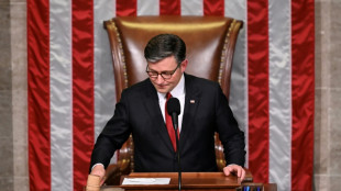 Congresso dos EUA aprova megaprojeto de lei orçamentária de Trump