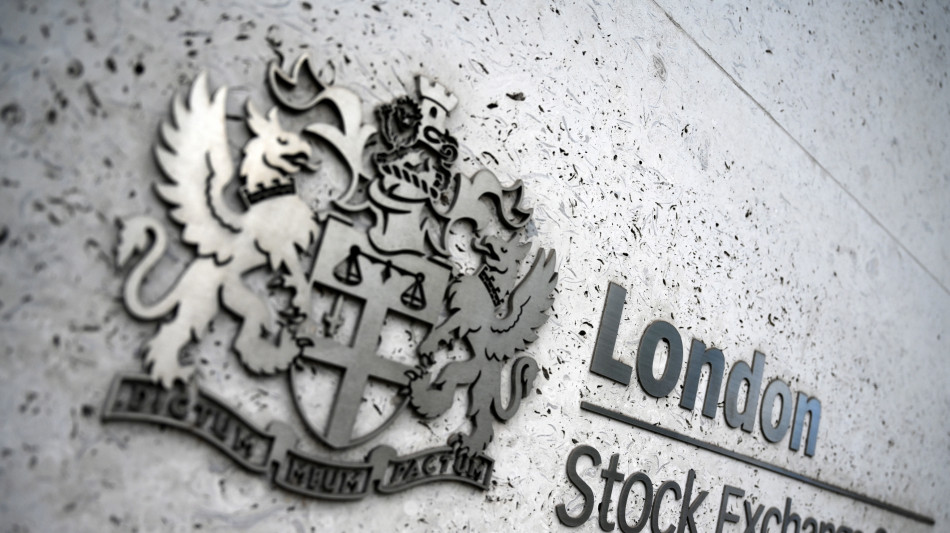 Borsa: l'Europa conclude in tenuta, Londra +0,3%