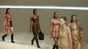 Herm&egrave;s combina legado equestre e sensualidade na Semana da Moda de Paris