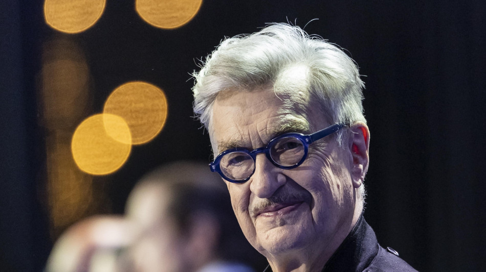 Wenders, 'sto lavorando a un film sulla pace'