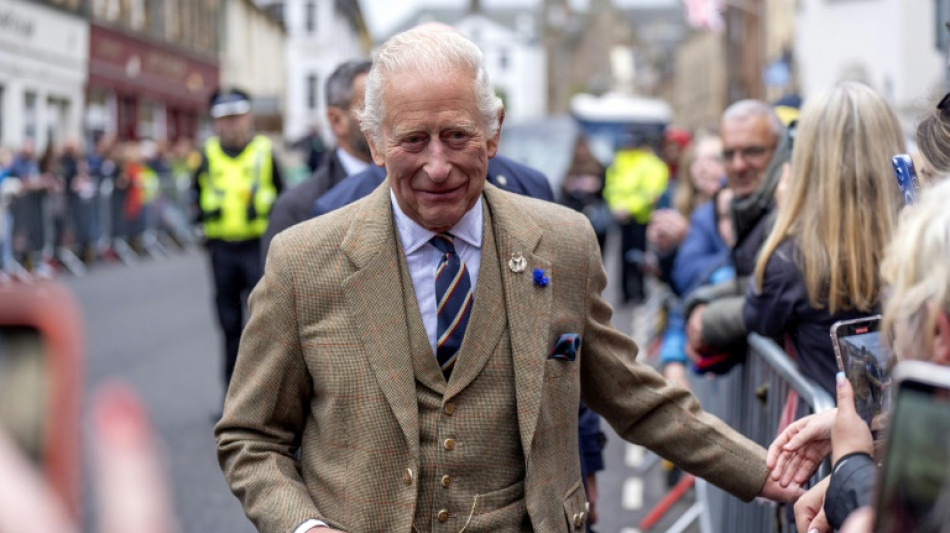 Carlos III destaca "esp&iacute;ritu de unidad" de los brit&aacute;nicos en vig&eacute;simo aniversario de atentados suicidas de Londres