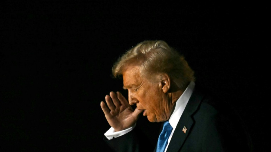 Trump assume le possible contre-coup pour l'Am&eacute;rique de sa guerre commerciale