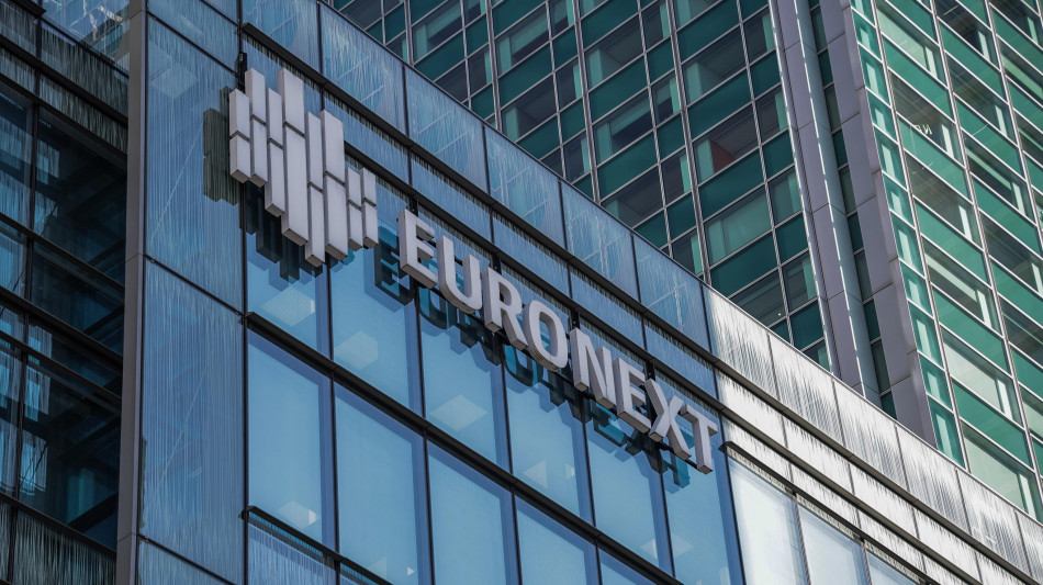 Borsa: Europa lima i cali e Milano &egrave; invariata, bene la moda