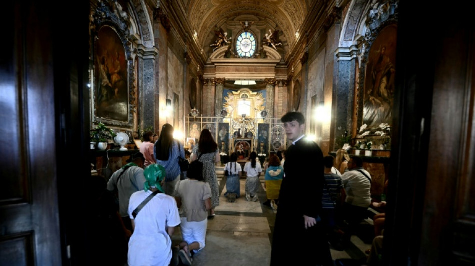 J&oacute;venes cat&oacute;licos de pa&iacute;ses en guerra llegan a Roma en busca de esperanza