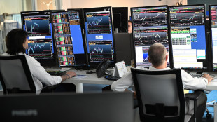 Borsa: Milano in rialzo supera i 45mila punti, ai massimi dal 2000