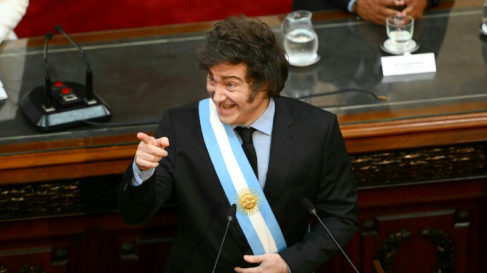 Milei dice en la apertura del Congreso que su motosierra simboliza un "cambio de &eacute;poca"