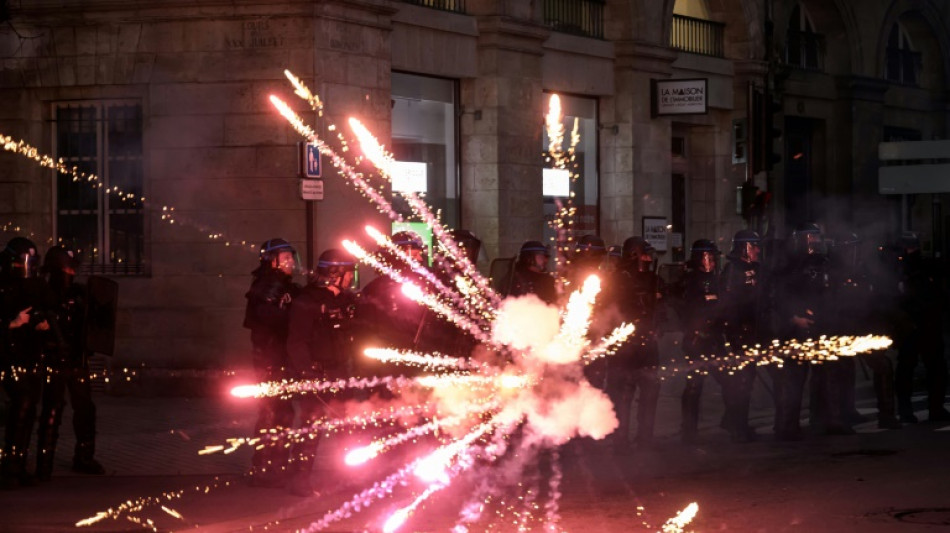 Nach Krawallen in Frankreich Feuerwerksverbot f&uuml;r Nationalfeiertag verh&auml;ngt