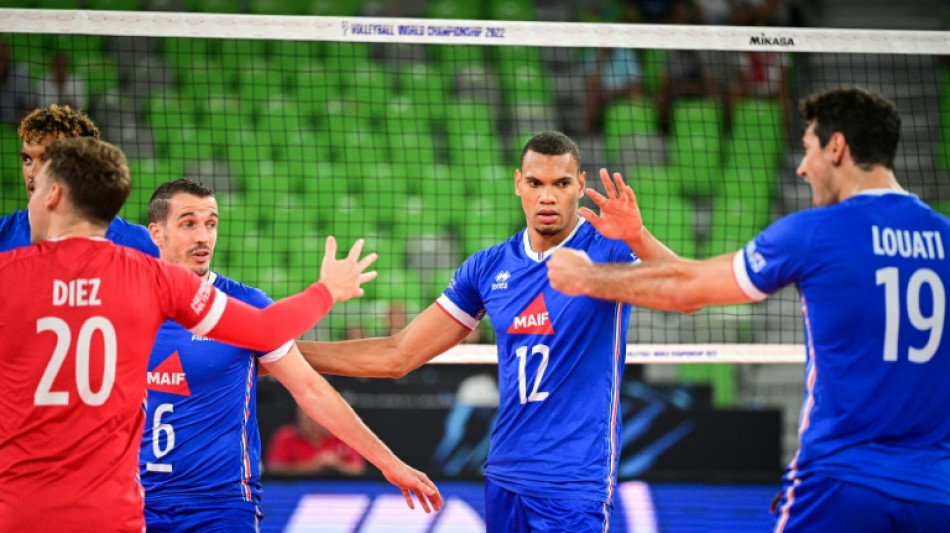 Mondial de volley: les "coiffeurs" Bleus assurent la premi&egrave;re place