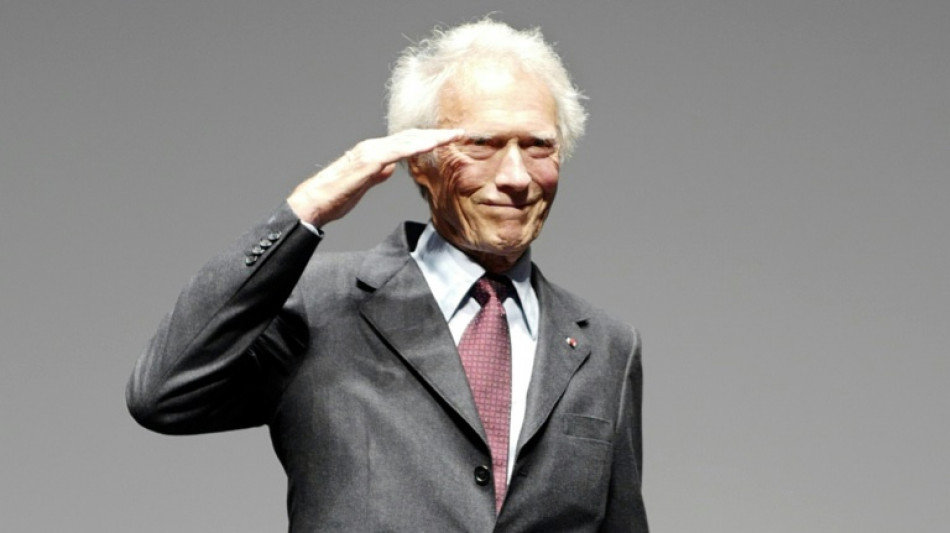 Clint Eastwood diz ser 'falsa' entrevista publicada por jornal austr&iacute;aco