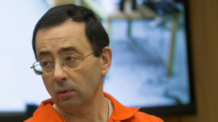 Apu&ntilde;alado en la c&aacute;rcel un m&eacute;dico condenado por abusar sexualmente de gimnastas en EEUU