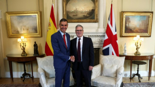 S&aacute;nchez e Starmer firmam acordo que refor&ccedil;a coopera&ccedil;&atilde;o entre Espanha e Reino Unido