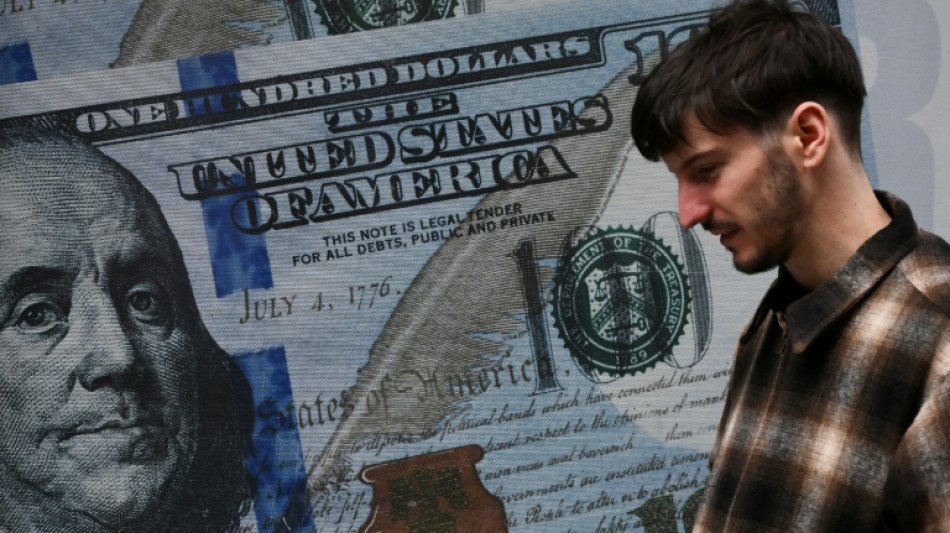 Argentina de Milei, dividida entre quem viaja e consome e quem n&atilde;o consegue sobreviver