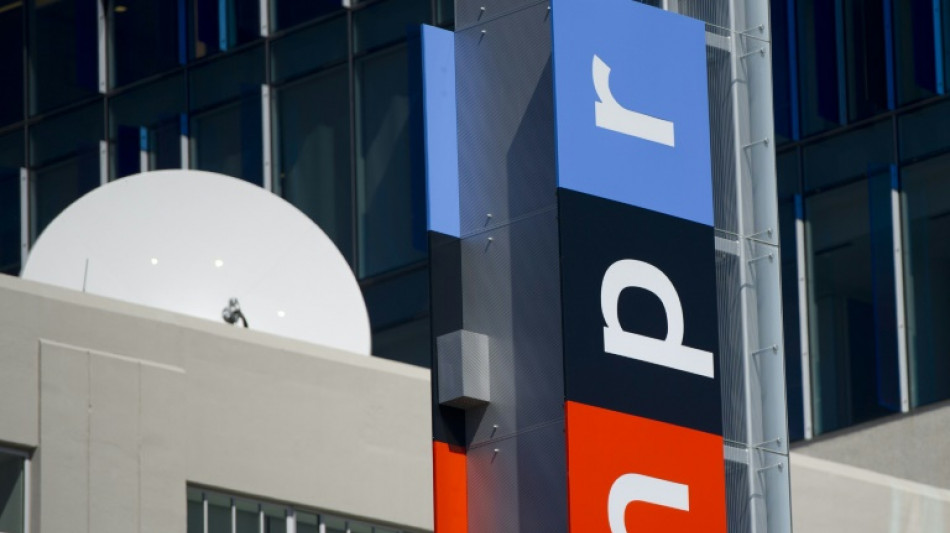 Corte de verba para veículos públicos ameaça futuro de emissoras locais nos Estados Unidos