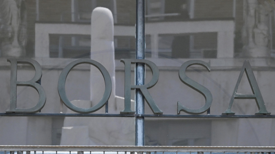 Borsa: Milano chiude debole (-0,66%), pesano Recordati e Banco