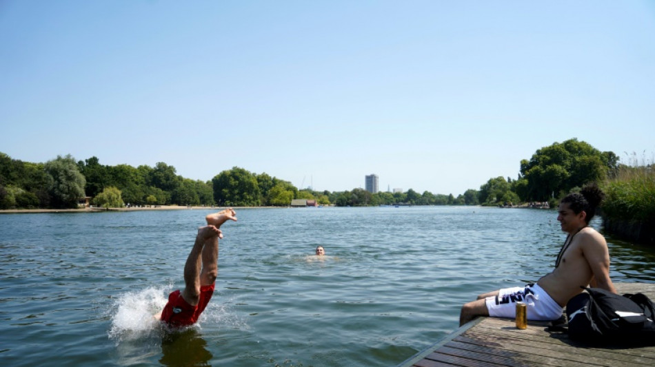 El Reino Unido bate su r&eacute;cord de calor y la pen&iacute;nsula ib&eacute;rica sigue ardiendo