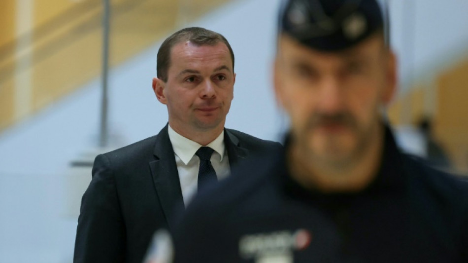 D&eacute;cision pour l'ex-ministre du Travail, Olivier Dussopt, soup&ccedil;onn&eacute; de favoritisme