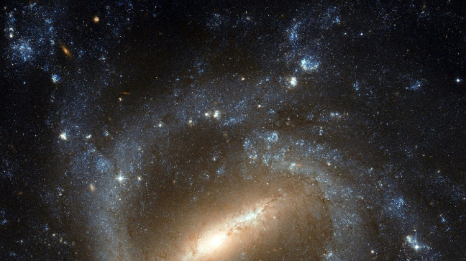 Découverte d'une galaxie remarquable dans l'Univers jeune