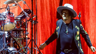 Zucchero contro Bezos, 'ma cosa vieni a rompere i cogl...?'