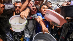 Enviado dos EUA visita centro de distribuição em Gaza, onde crise humanitária se agrava