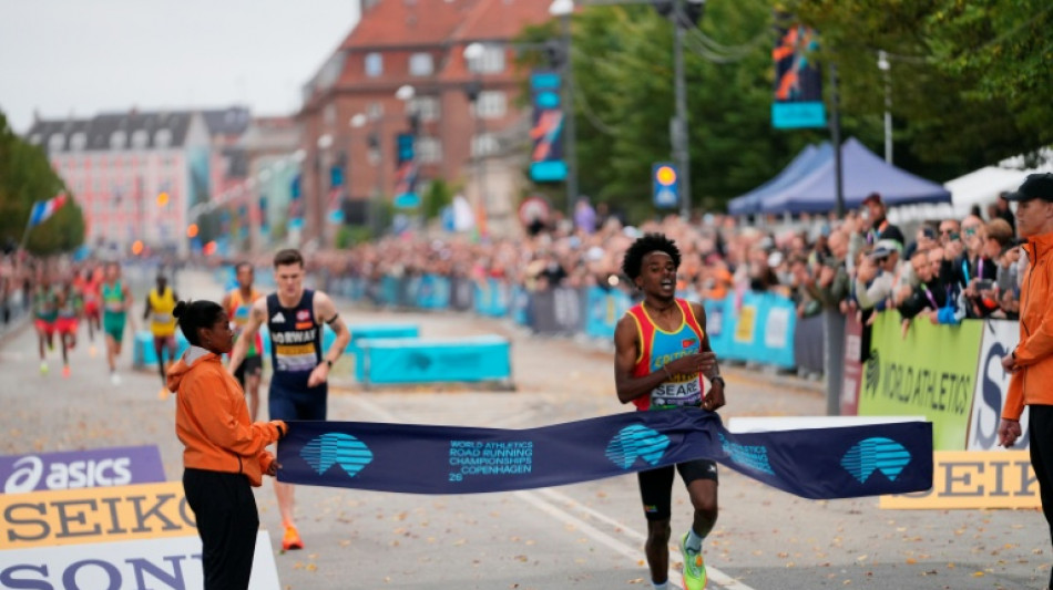 Seare shocks Ingebrigtsen to win world 5km gold