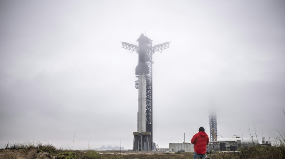 La fus&eacute;e Starship d'Elon Musk embo&icirc;te le pas &agrave; celle de Jeff Bezos