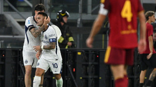 Martinez brace saves Inter in Serie A top-two clash with Roma