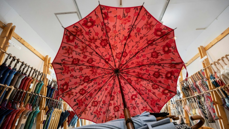 Les parapluies de Tokyo: plong&eacute;e dans l'un de leurs derniers ateliers