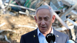 Tribunal israelense adia audiências de Netanyahu em julgamento por corrupção