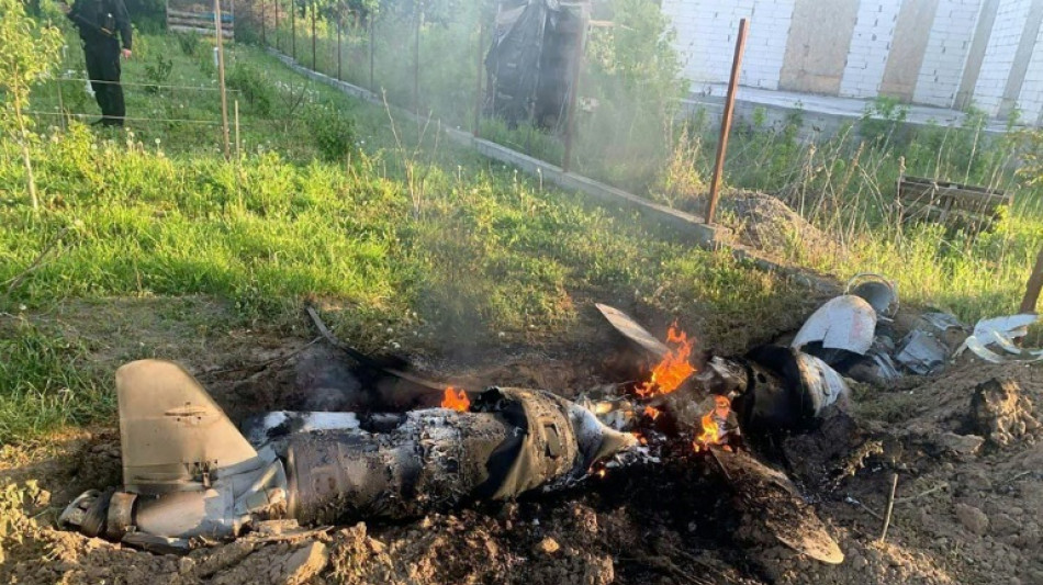 Nouvelle nuit d'attaques a&eacute;riennes en Ukraine