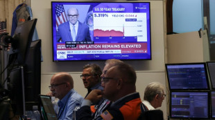 Wall Street ouvre en baisse, dig&egrave;re ses gains de la veille