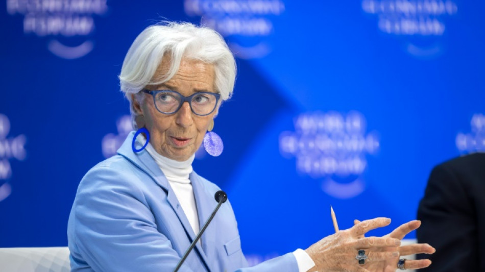 La consommation ne tire pas la croissance autant que "par le pass&eacute;", juge Lagarde