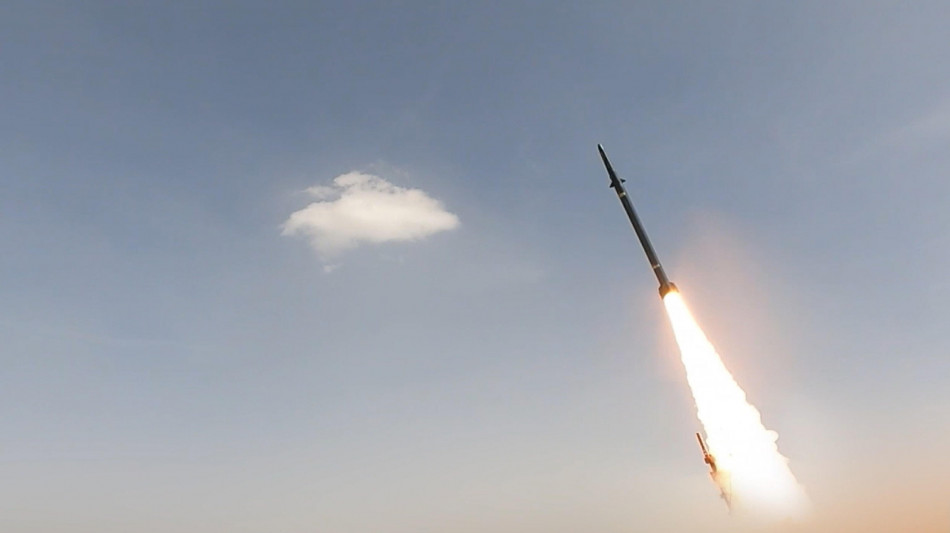 Sale a 50 il numero delle vittime nel raid Houthi contro campo militare Yemen