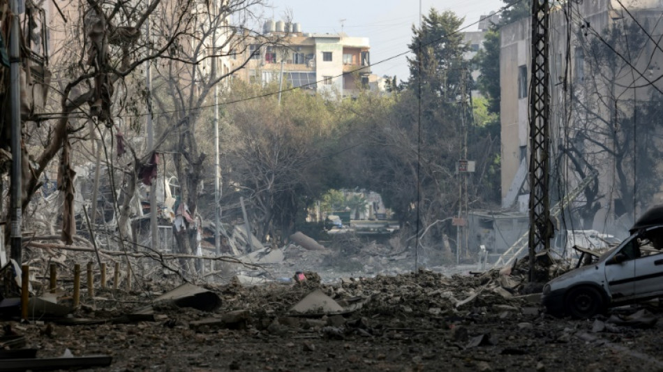 Antes repleto de vida, sul de Beirute est&aacute; devastado pelas bombas israelenses