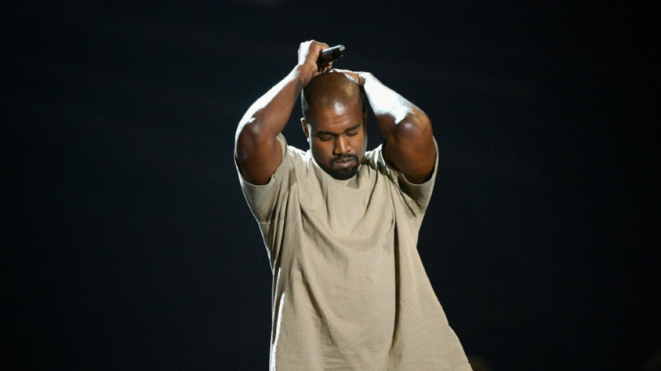 Festival eslovaco que teria show de Kanye West &eacute; cancelado ap&oacute;s pol&ecirc;mica com m&uacute;sica 'Heil Hitler'