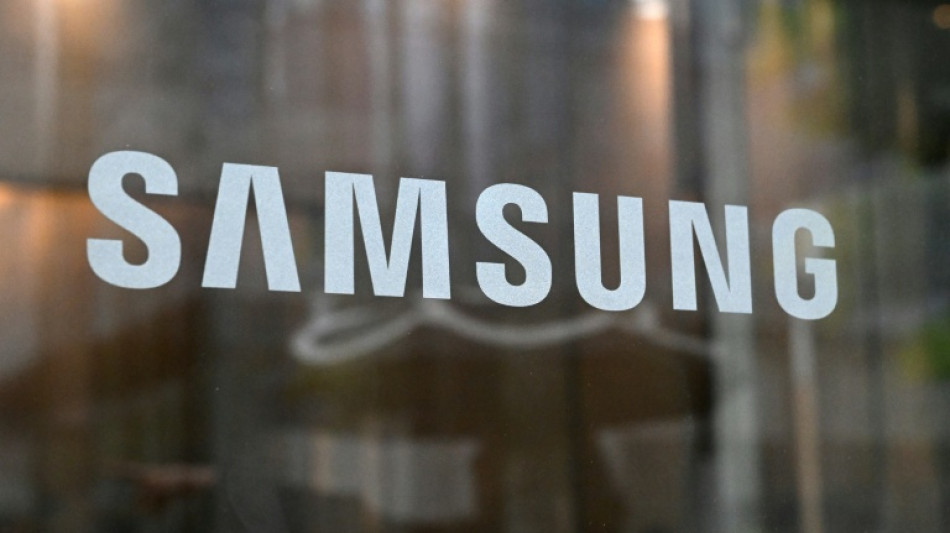Samsung chip employees to get average $338,000 bonus under strike deal