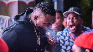 "&iexcl;&Iacute;dolo!": Locura con David Ortiz entre fan&aacute;ticos de la Serie del Caribe