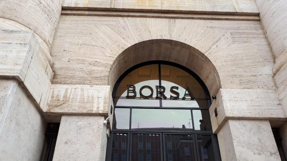 Borsa: Milano +8%, rialzi a due cifre per molti titoli